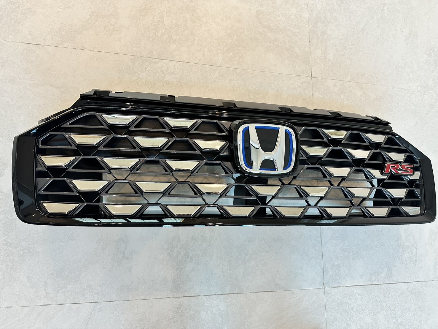 กระจังหน้า HONDA HR-V RS (2024-2026) แท้ถอด สภาพสวย รูปที่ 3