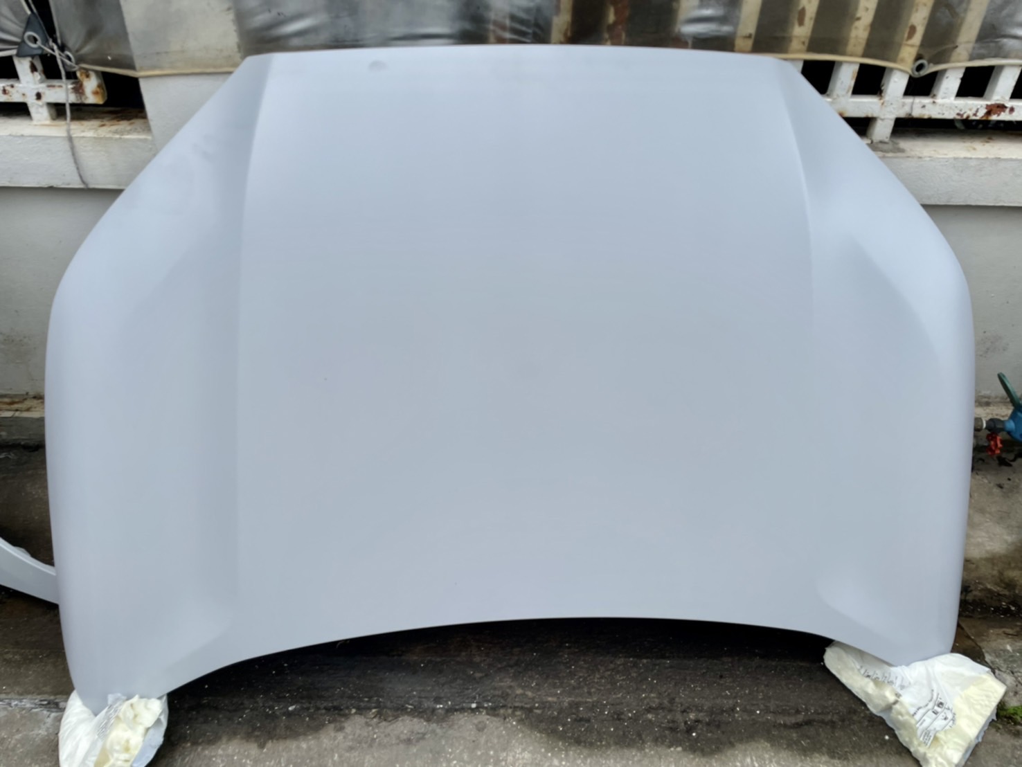 ฝากระโปรงหน้า TOYOTA YARIS CROSS แท้ มือสอง (ต้องนำไปทำสี) รูปที่ 3