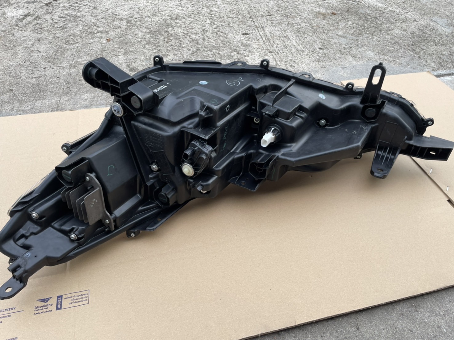 ไฟหน้า โตโยต้า ครอส TOYOTA COROLLA CROSS MINORCHANGE (MC) ของแท้ ข้างซ้าย รูปที่ 4